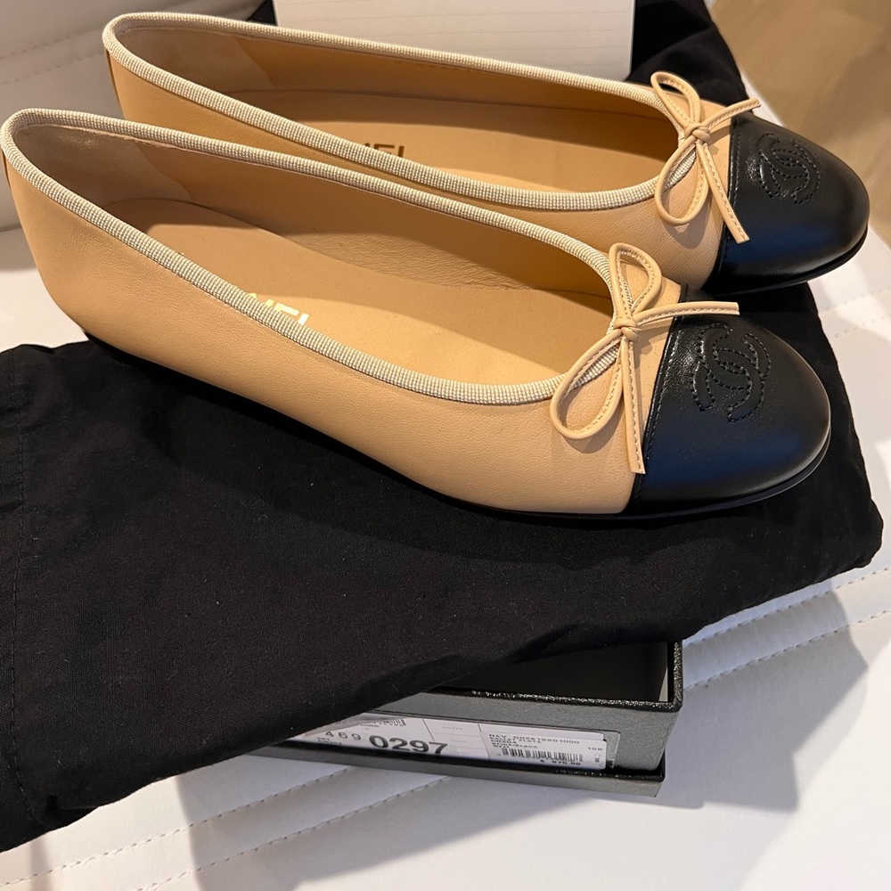 NEW CHANEL Beige and Black Ballet Flats